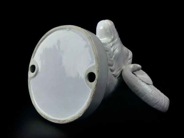 Tête de Bouc en porcelaine blanche (dessous)