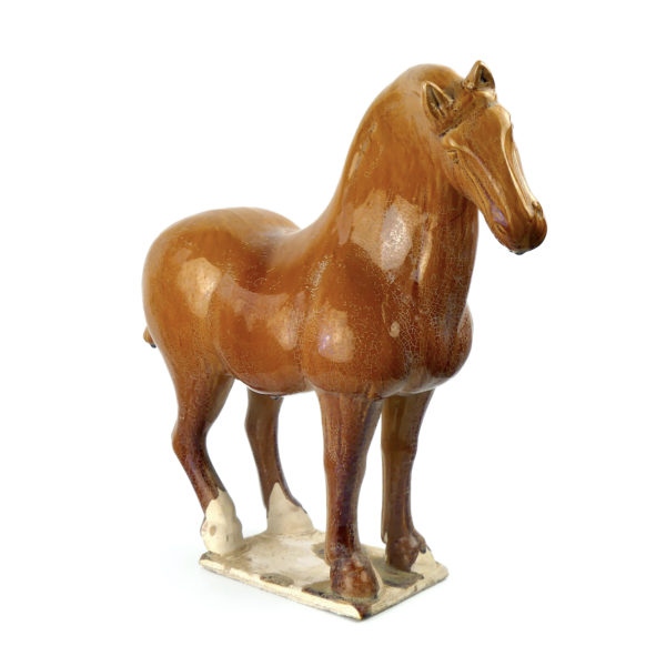 Grand cheval Tang ocre en terre cuite émaillée chinoise (3/4)