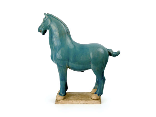 Cheval Tang bleu en terre cuite émaillée chinoise (profil)