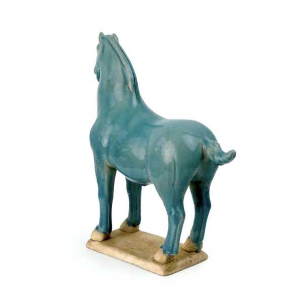Cheval Tang bleu en terre cuite émaillée chinoise (3/4 dos)