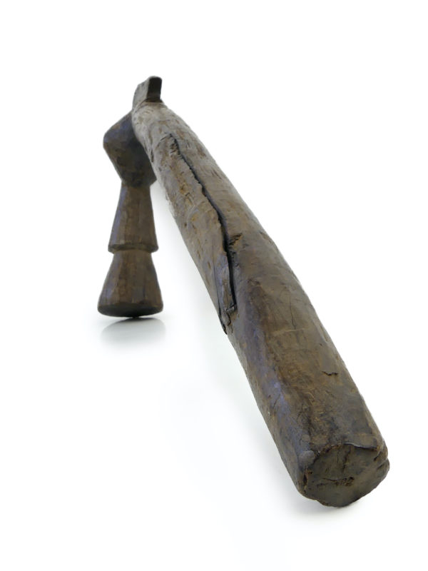 Assommoir à cochons en bois brut des Vanuatu - Fin XIXe (3/4 dos)