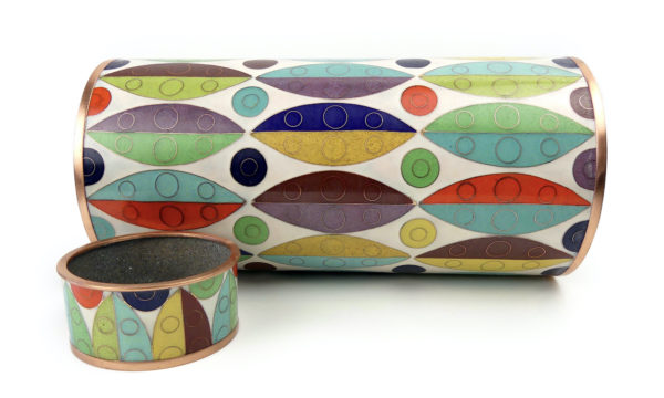 Pot à thé cloisonné blanc et multicolore Fabienne Jouvin (profil)