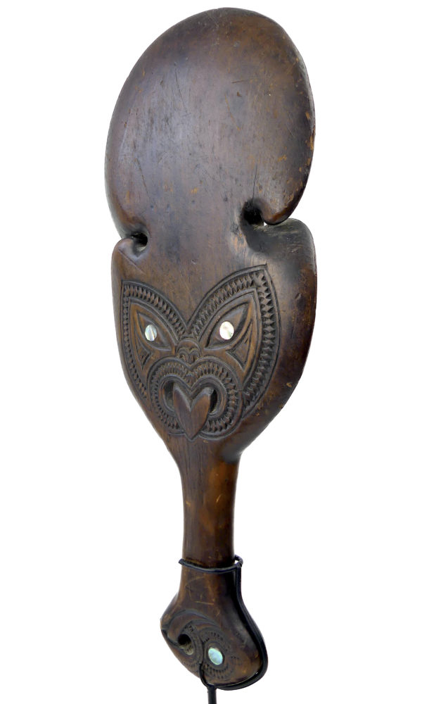 Kotiate massue maorie en bois et ormeau soclée Nouvelle-Zélande (3/4)