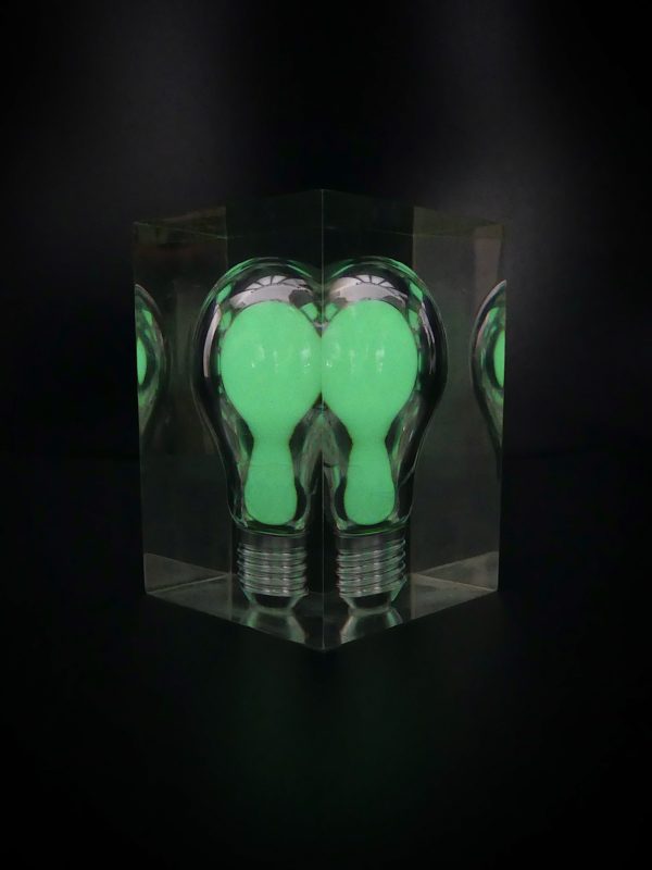 Ampoule phosphorescente Light Bulb de Pierre Giraudon (3/4)