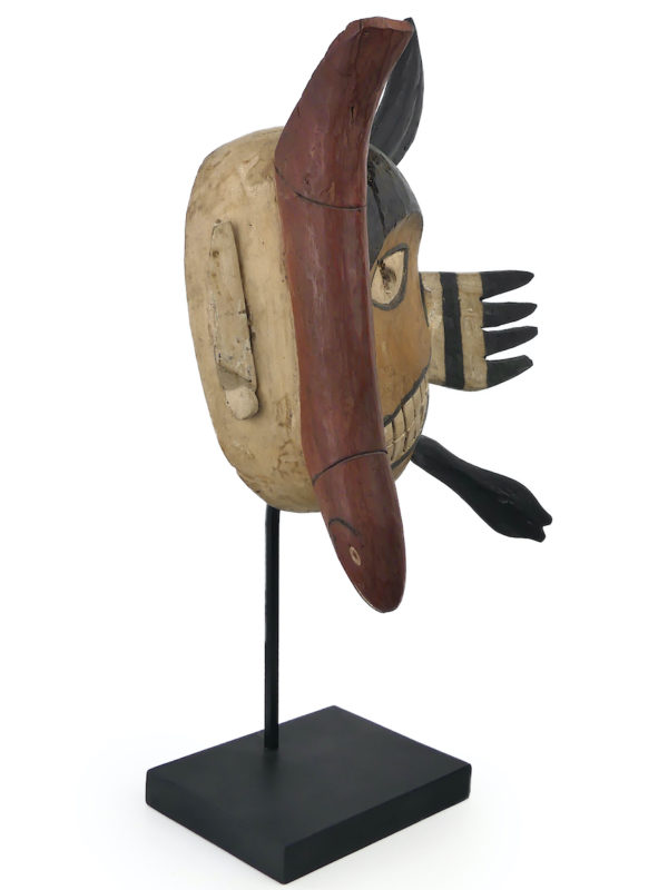 Masque du poisson Yupik sur pied Yukon Alaska (3/4)