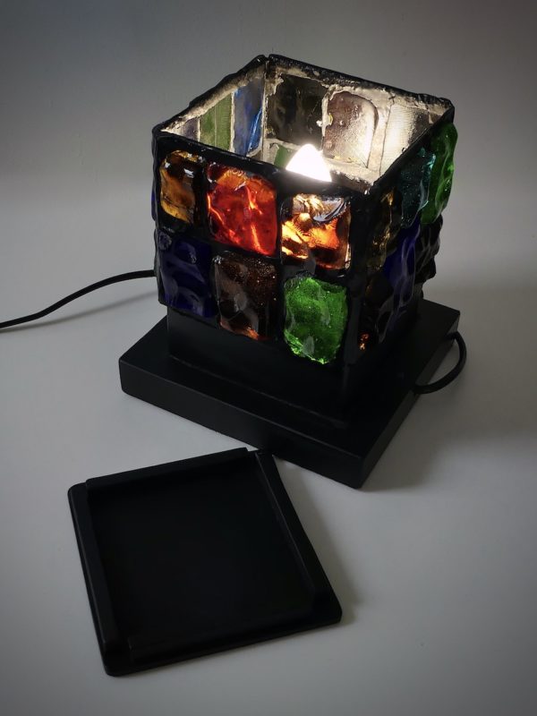 Lampe cube ambiance vitrail design By Bybo France (ouvert)