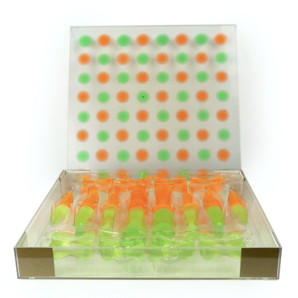 Jeu d'échecs design Karim Rashid orange et vert 2001 (échiquier)
