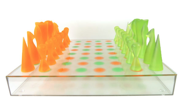 Jeu d'échecs design Karim Rashid orange et vert 2001 (profil)