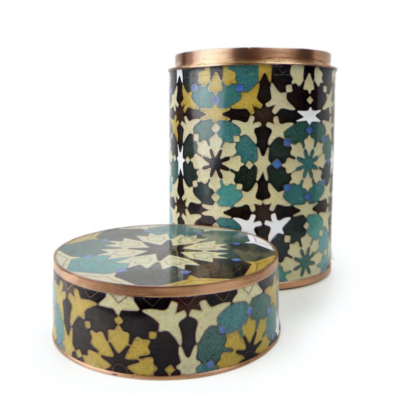 Boîte ronde Perse en cloisonné émail sur cuivre Fabienne Jouvin (ouverte)