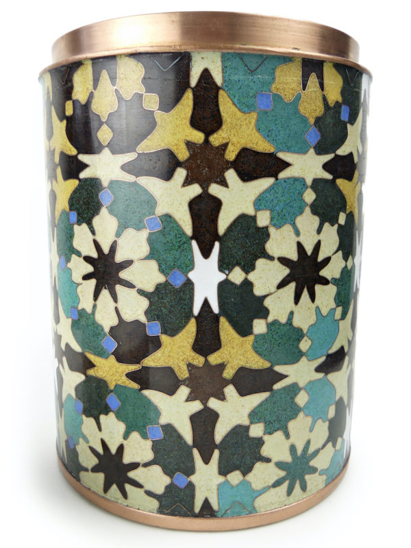 Boîte ronde Perse en cloisonné émail sur cuivre Fabienne Jouvin (détail)