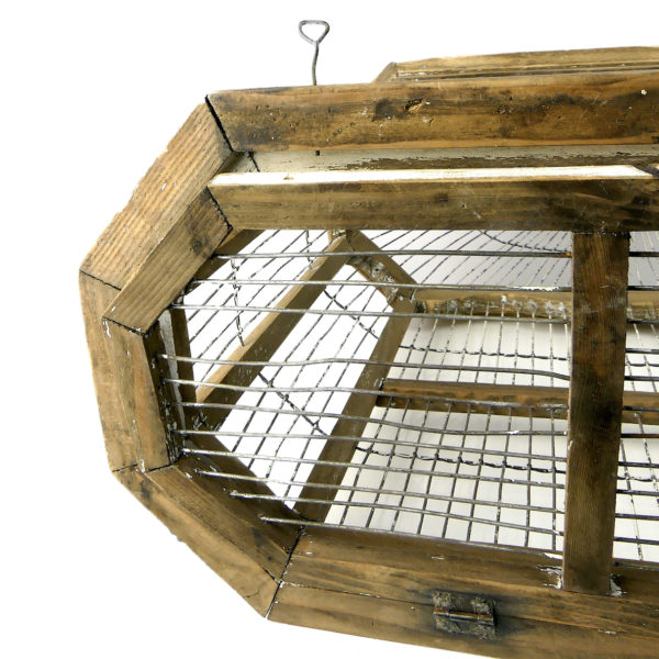 Grande cage à oiseaux espagnole ancienne artisanale (détail)
