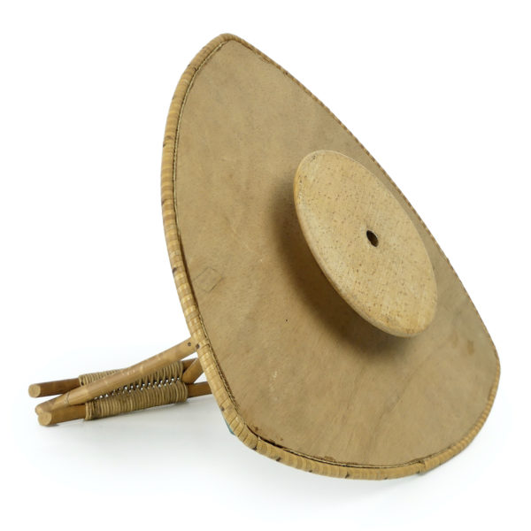 Plateau à fromage vintage rétro Tiki Style en bois et rotin (dessous 3/4)