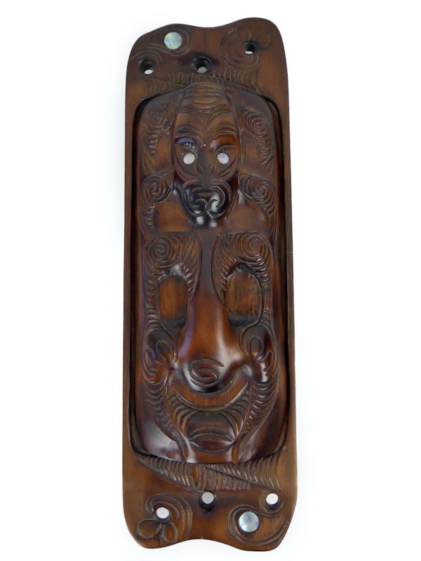 Waka huia au Teko Teko Papa hou Maōri en bois et nacre d’ormeau (dessus)