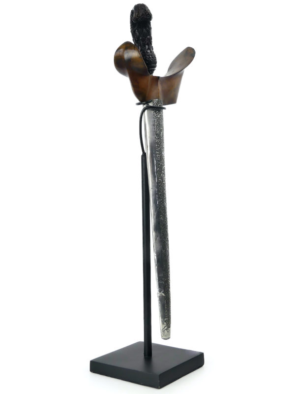 Kriss indonésien à lame serpentine en acier damassé bois et argent (3/4)