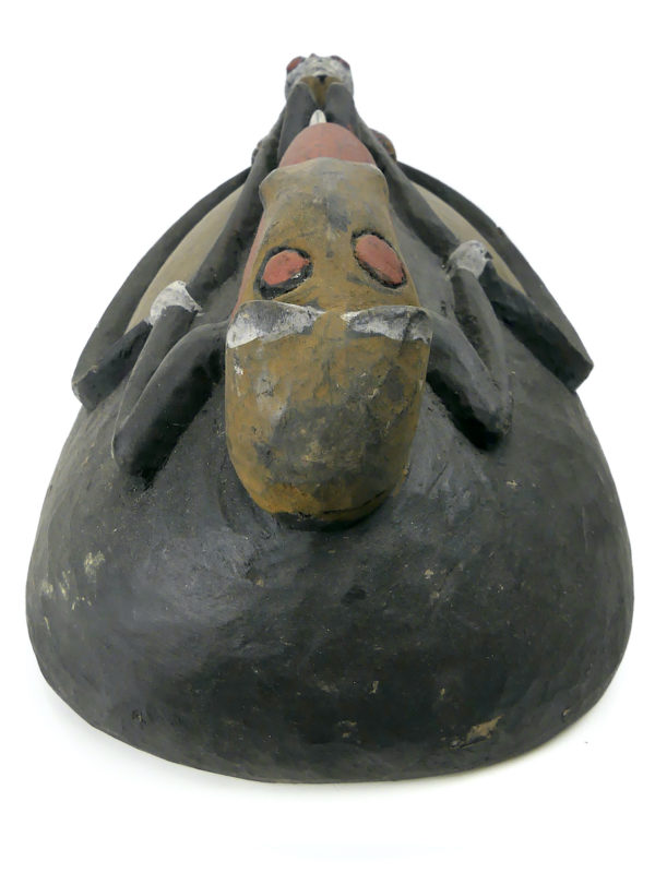 Masque chimérique Papou en bois sculpté polychrome (dessus)
