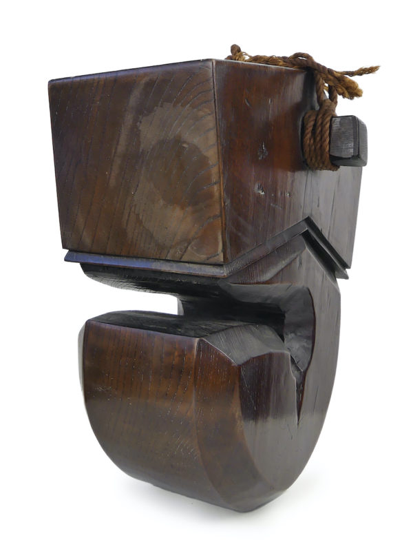 Jizai kagi porte-bouilloire Daikoku japonais Meiji en bois de keyaki (3/4)