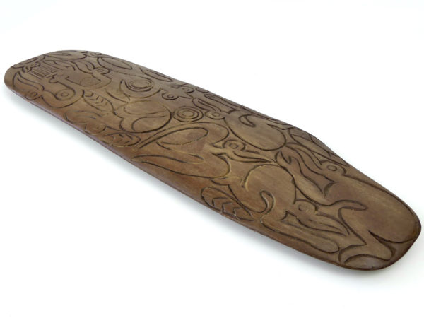 Rongorongo Rapa Nui plaquette en bois ciselé soclé Île de Pâques
(3/4)