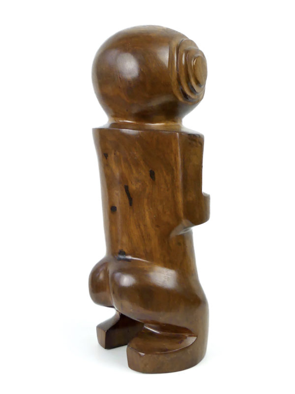 Grand Tiki marquisien massif et singulier en bois de rose d’Océanie (3/4 dos)