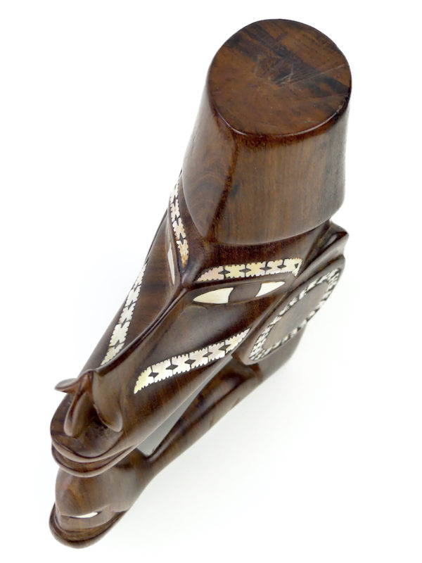 Tête de pirogue Nguzu Nguzu des îles Salomon Mélanésie (dessus 3/4)