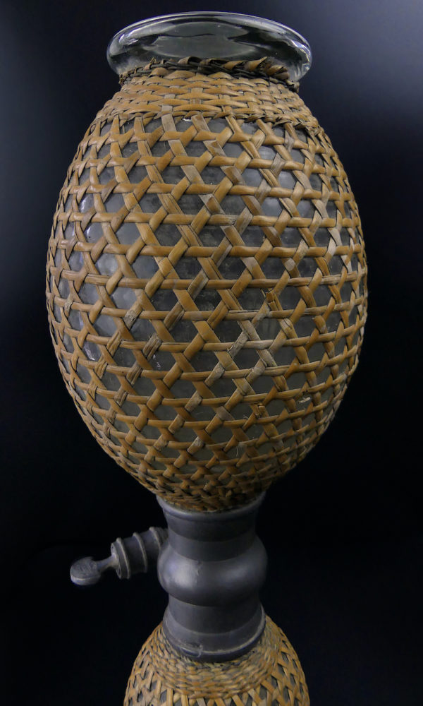 Siphon gazogène BRIET à cannage Eau de Seltz Paris Fin XIXe (détail)