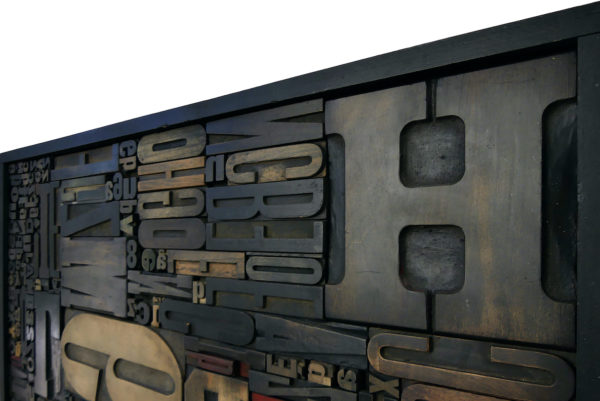 Cadre de caractères d’imprimerie vintage en bois (détail)