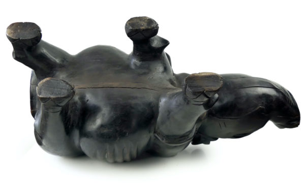 Grand rhinocéros massif monoxyle en bois dur Sculpture animalière africaine (dessous)