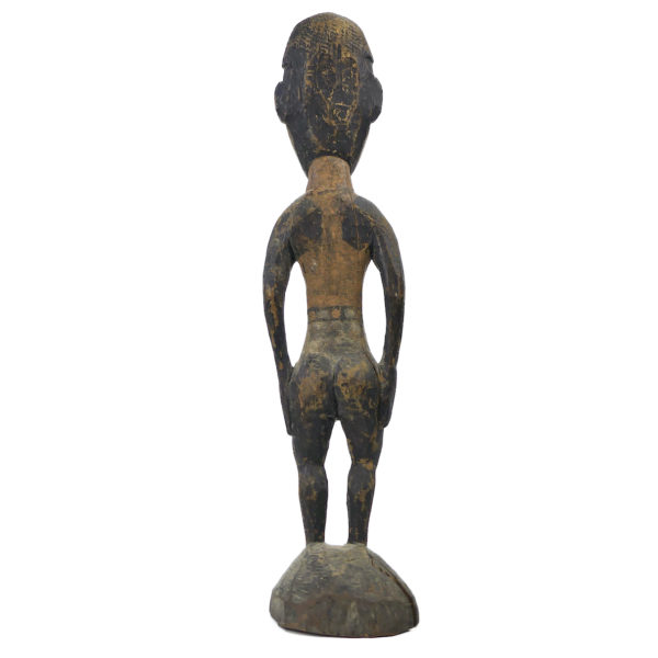 Statue Sépik iatmul figure féminine en bois et coquillages (dos)