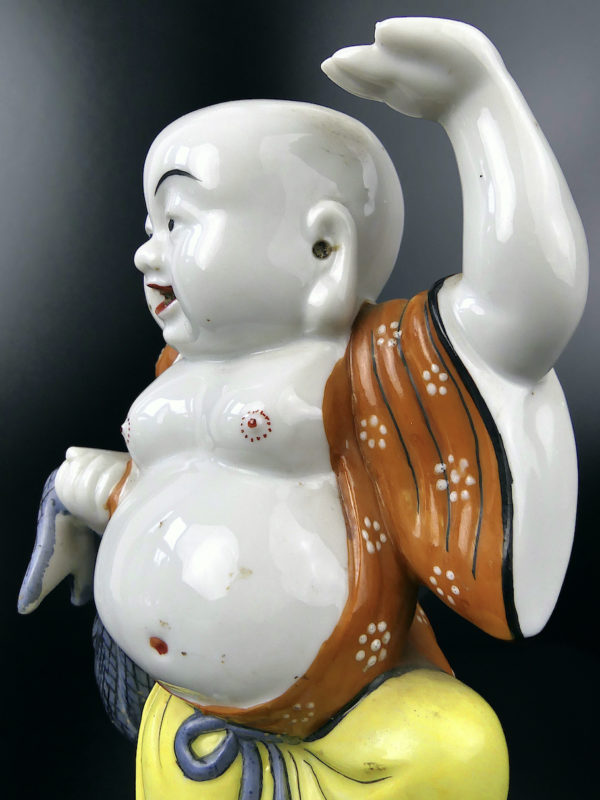 Charmante porcelaine Budai ancienne Bouddha rieur dansant (détail)