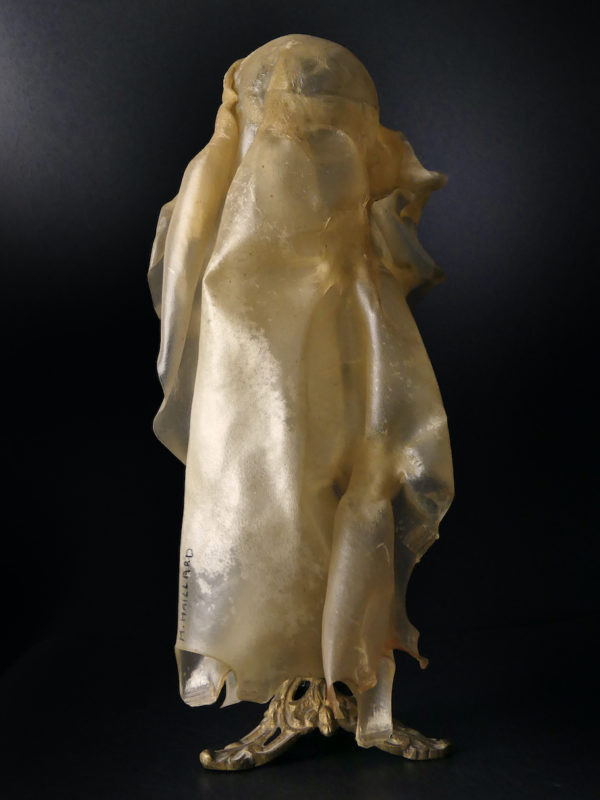 Fantôme en parchemin moulé sur crâne signé Michel Haillard (dos)