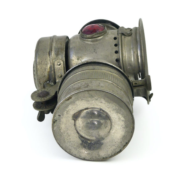 Lampe à carbure acétylène ancienne de la marque française VITAPHARE (dessous)