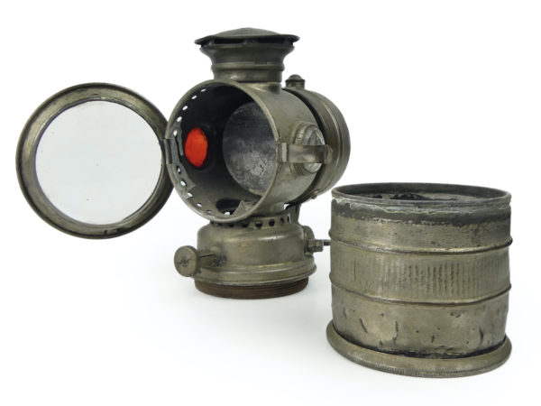 Lampe à carbure acétylène ancienne de la marque française VITAPHARE (détails)