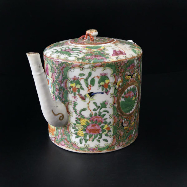 Théière en porcelaine de Canton Famile rose Chine XIXe (3/4)