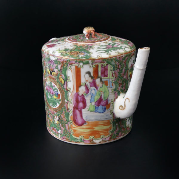 Théière en porcelaine de Canton Famile rose Chine XIXe (3/4)