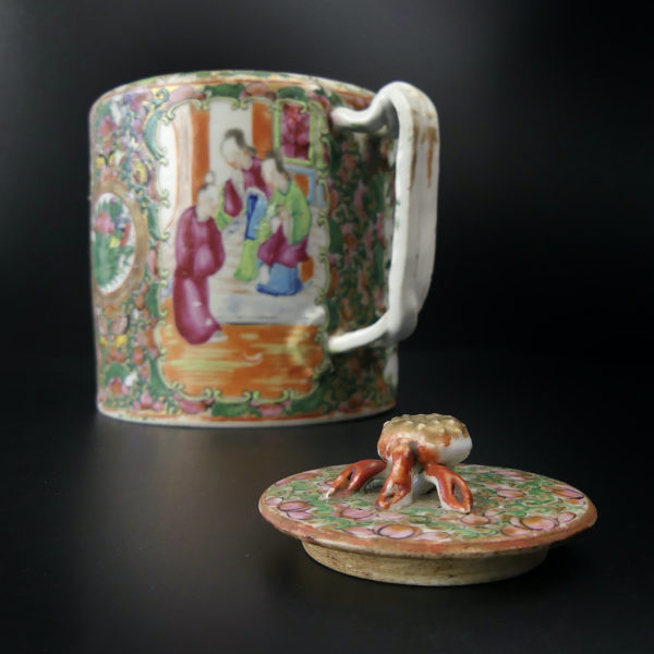 Théière en porcelaine de Canton Famile rose Chine XIXe (détail)