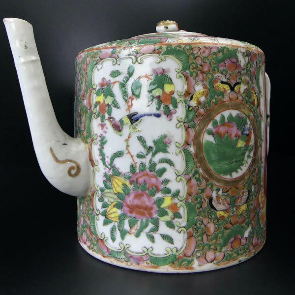 Théière en porcelaine de Canton Famile rose Chine XIXe (3/4)