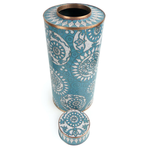Pot long bleu et blanc en cloisonné Fabienne Jouvin (dessus 3/4)