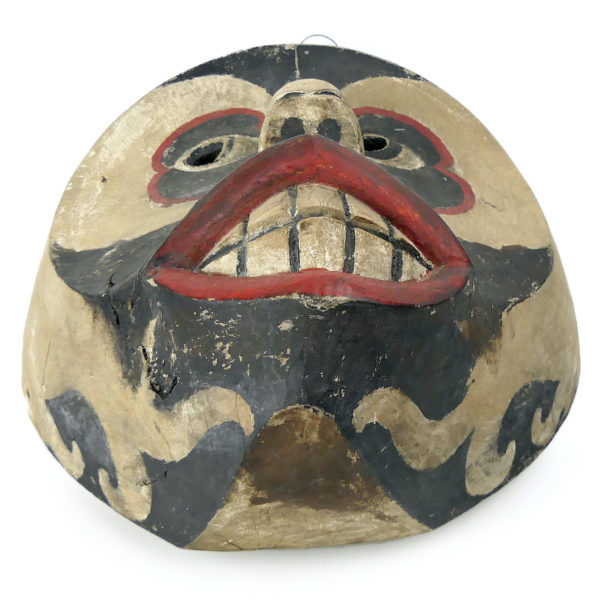 Grand masque Dayak de Bornéo en bois léger polychrome (dessous)