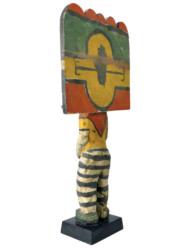 Grande poupée Kachina à Tabletta sur socle noir Style Hopi (3/4 dos)