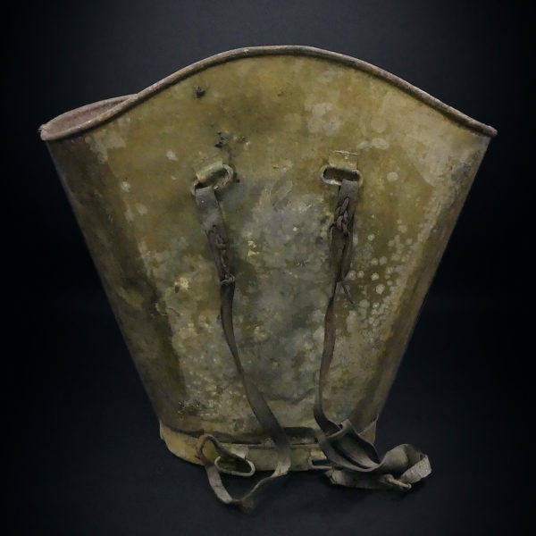 Hotte de vendange ancienne en tôle Début XXe Châteauneuf-du-Pape (dos)