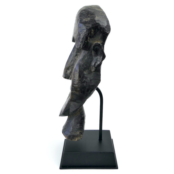 Grand masque d’ancêtre ancien monoxyle sur socle Timor 1940 (profil)