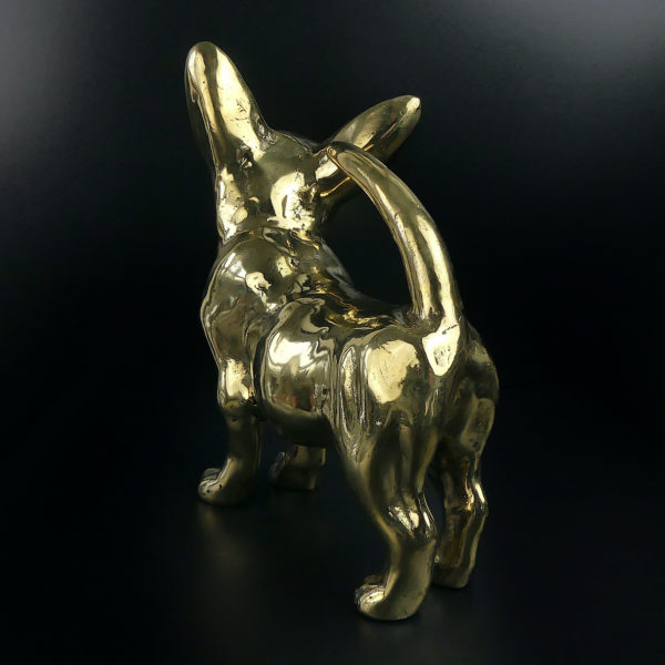 Statue chihuahua en laiton design et décalée (3/4 dos)