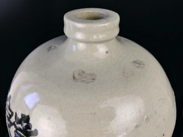 Grande bouteille à saké Taru artisanal en céramique Meiji Japon (détail)