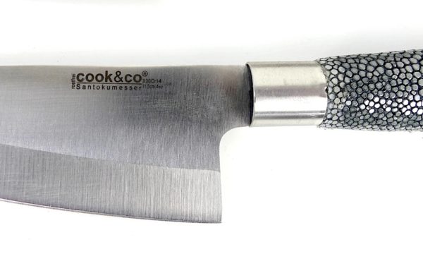 Bloc de couteaux japonais Santoku (détail)
