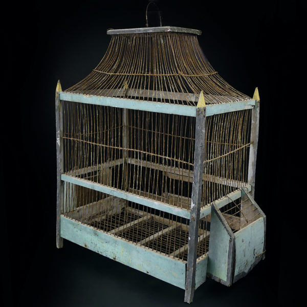 Grande cage à oiseaux ancienne fabriquée à la main en bois et fer (3/4)