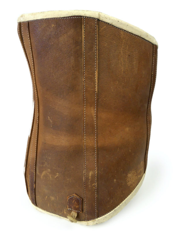 Superbe corset underbust ancien des années 30/40 Belgique (profil)