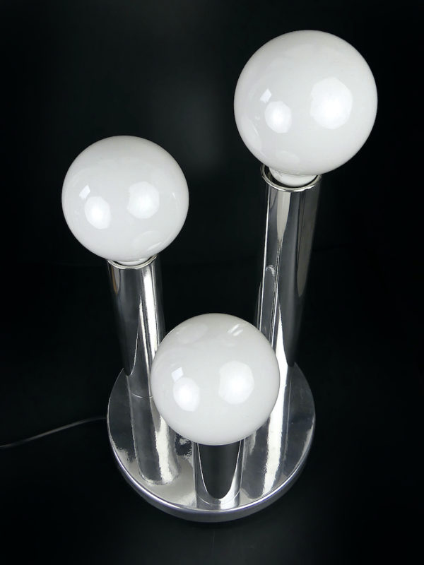 Lampe Space Age design italien en aluminium poli Années 70 (dessus 3/4)