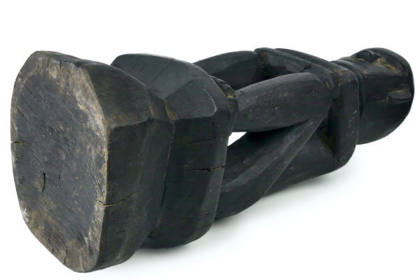 Statue Bulul traditionnelle en bois originaire d’Ifugao Philippines (dessous)