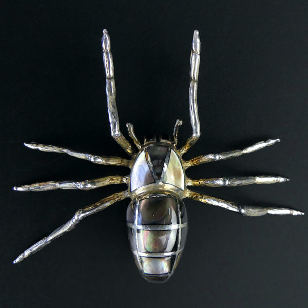 Pendentif Araignée nacre et argent 925 (dessus)