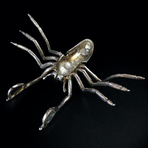 Pendentif Araignée nacre et argent 925 (dessous)