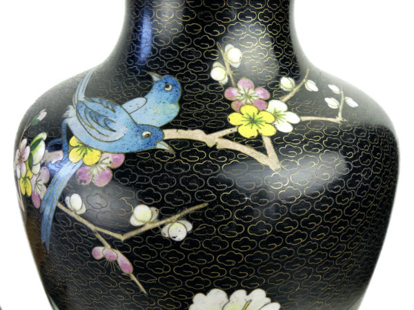 Grand pot cloisonné japonais décor floral ère shōwa émail sur cuivre (détail)